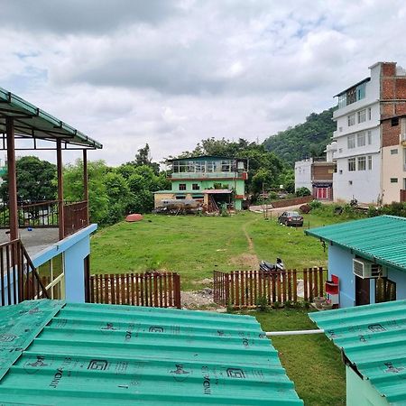 Landlopers Hostel Rishīkesh Екстериор снимка