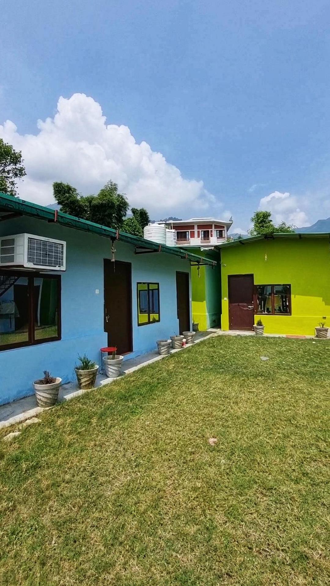 Landlopers Hostel Rishīkesh Екстериор снимка