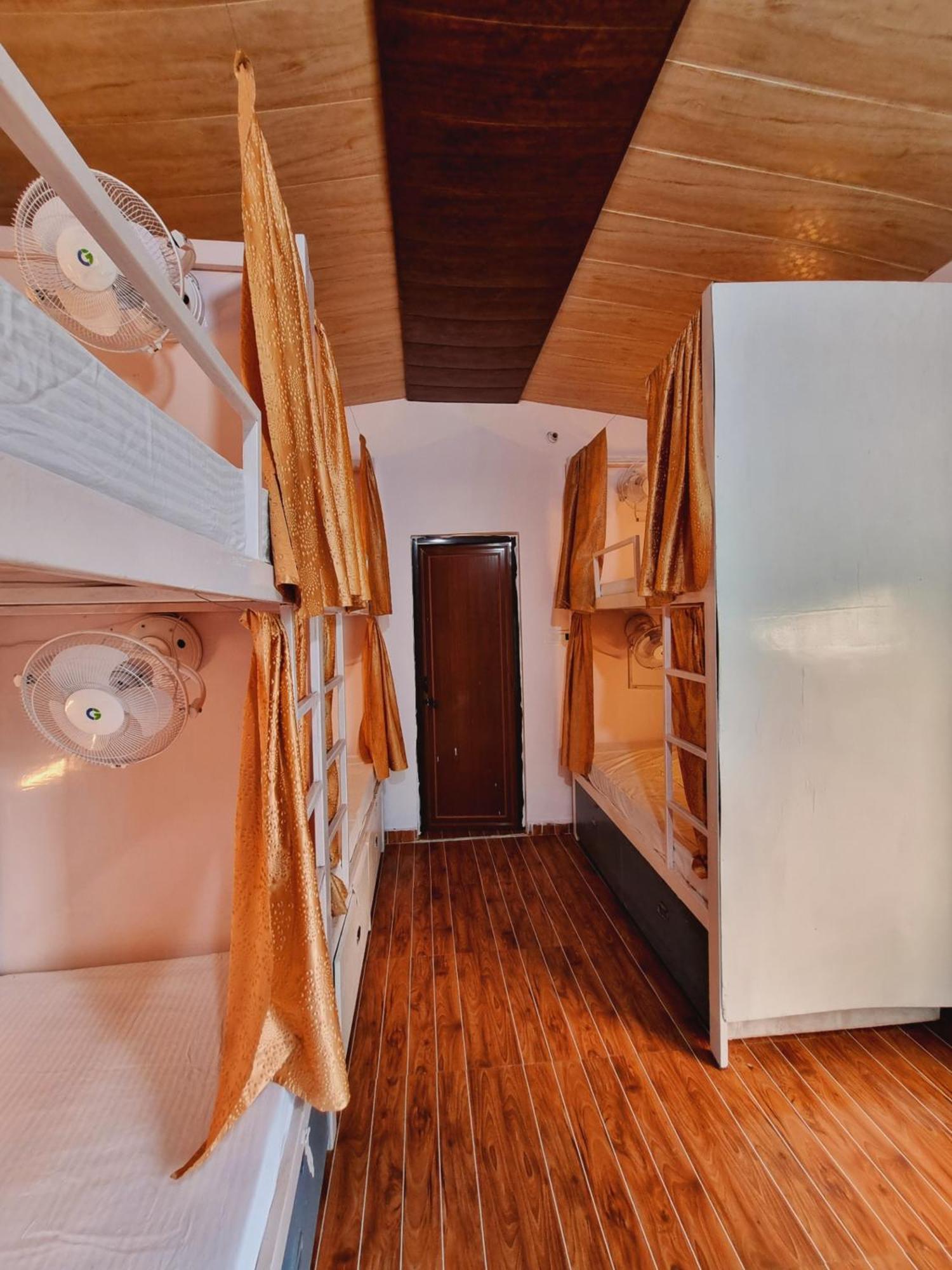 Landlopers Hostel Rishīkesh Екстериор снимка