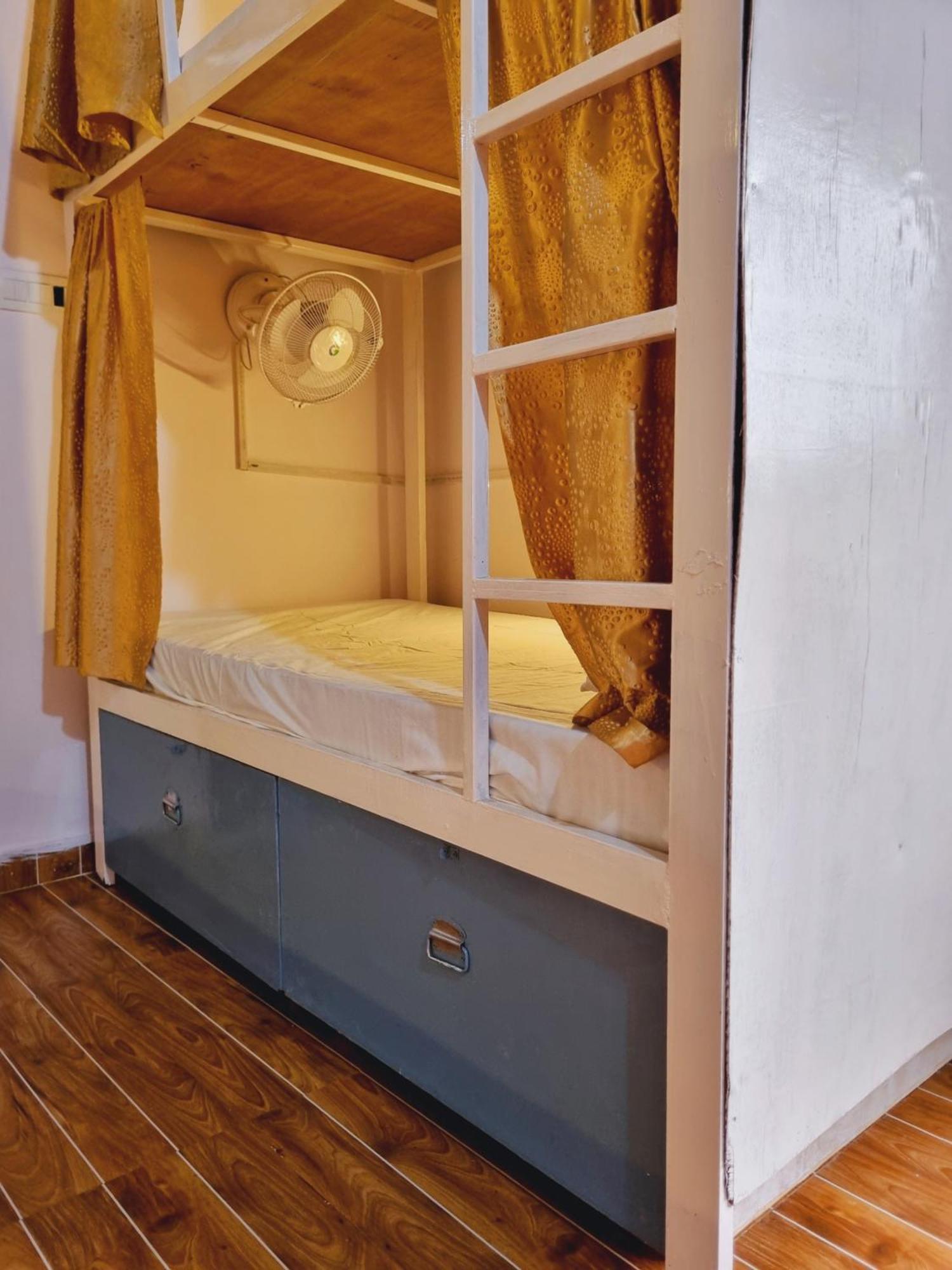 Landlopers Hostel Rishīkesh Екстериор снимка