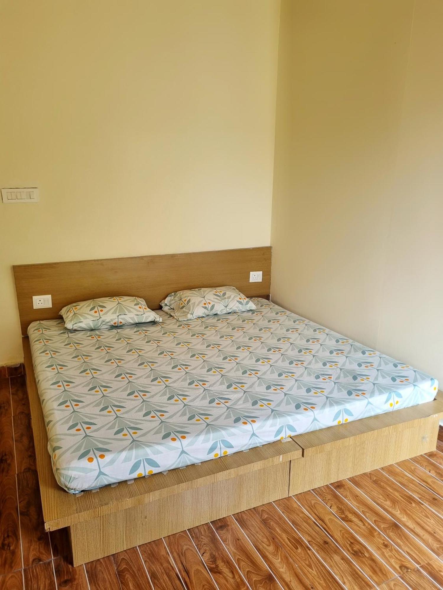 Landlopers Hostel Rishīkesh Екстериор снимка