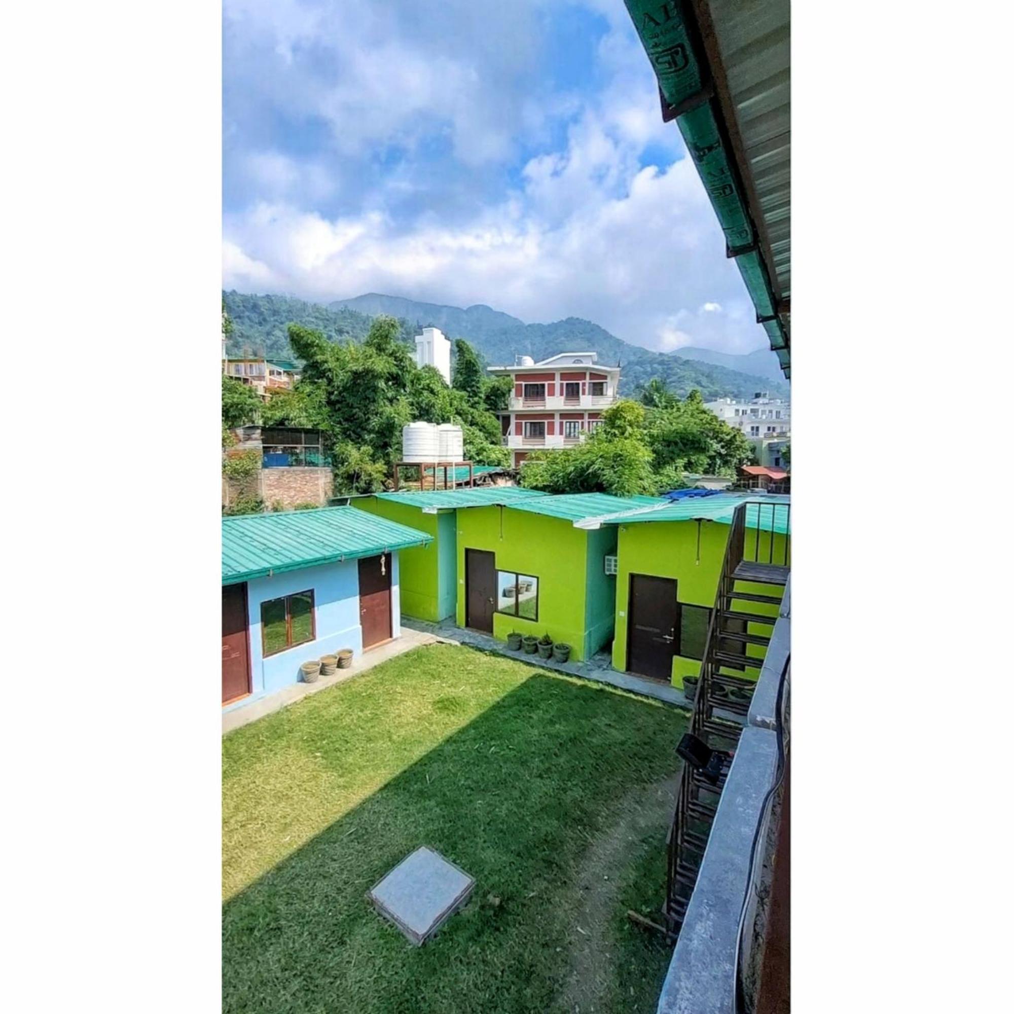 Landlopers Hostel Rishīkesh Екстериор снимка