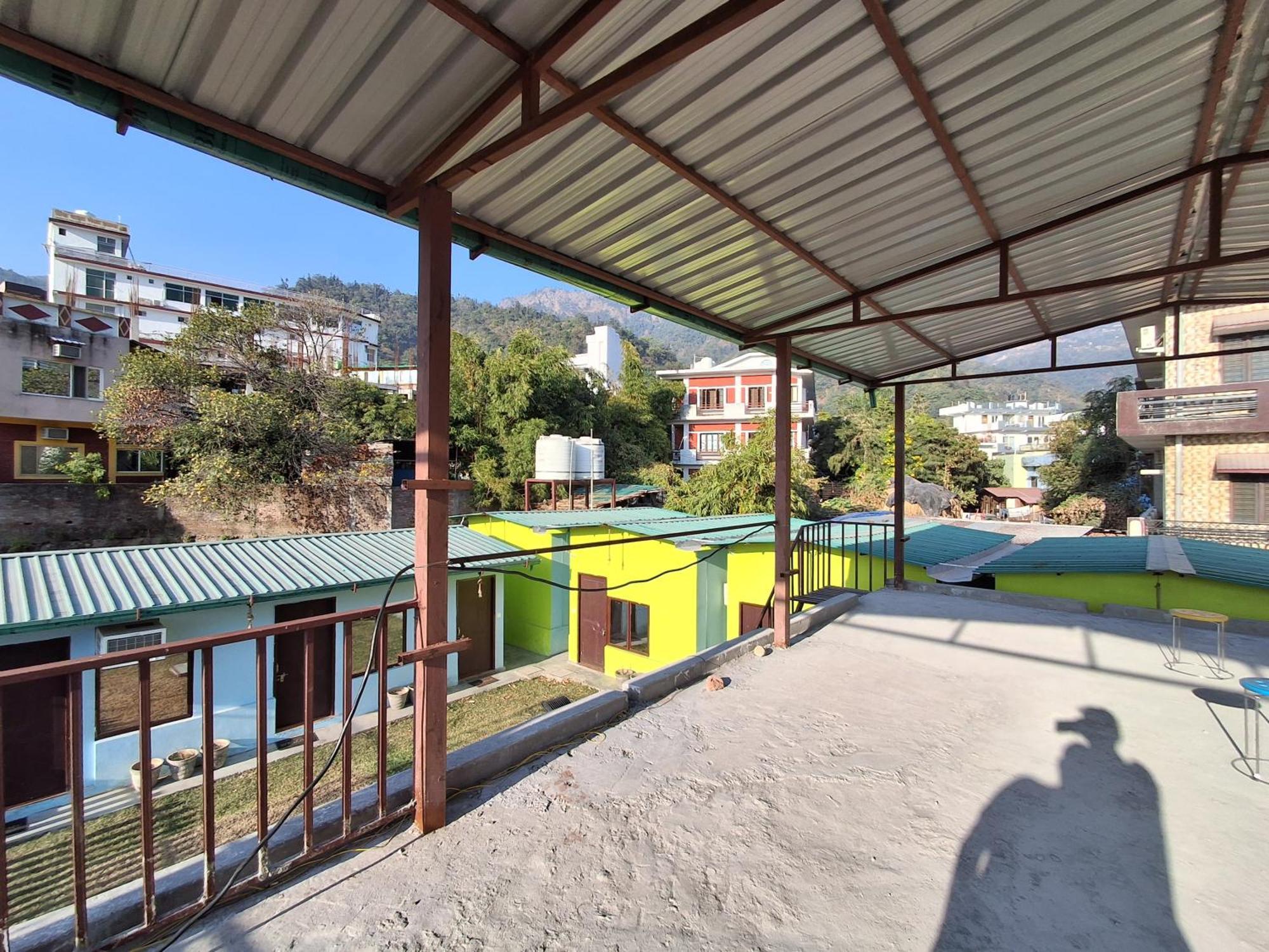 Landlopers Hostel Rishīkesh Екстериор снимка